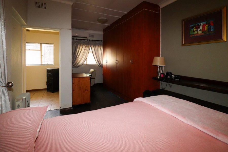 4 Bedroom Property for Sale in Flamwood North West